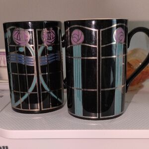Artistic Black and Purple Mugs Set